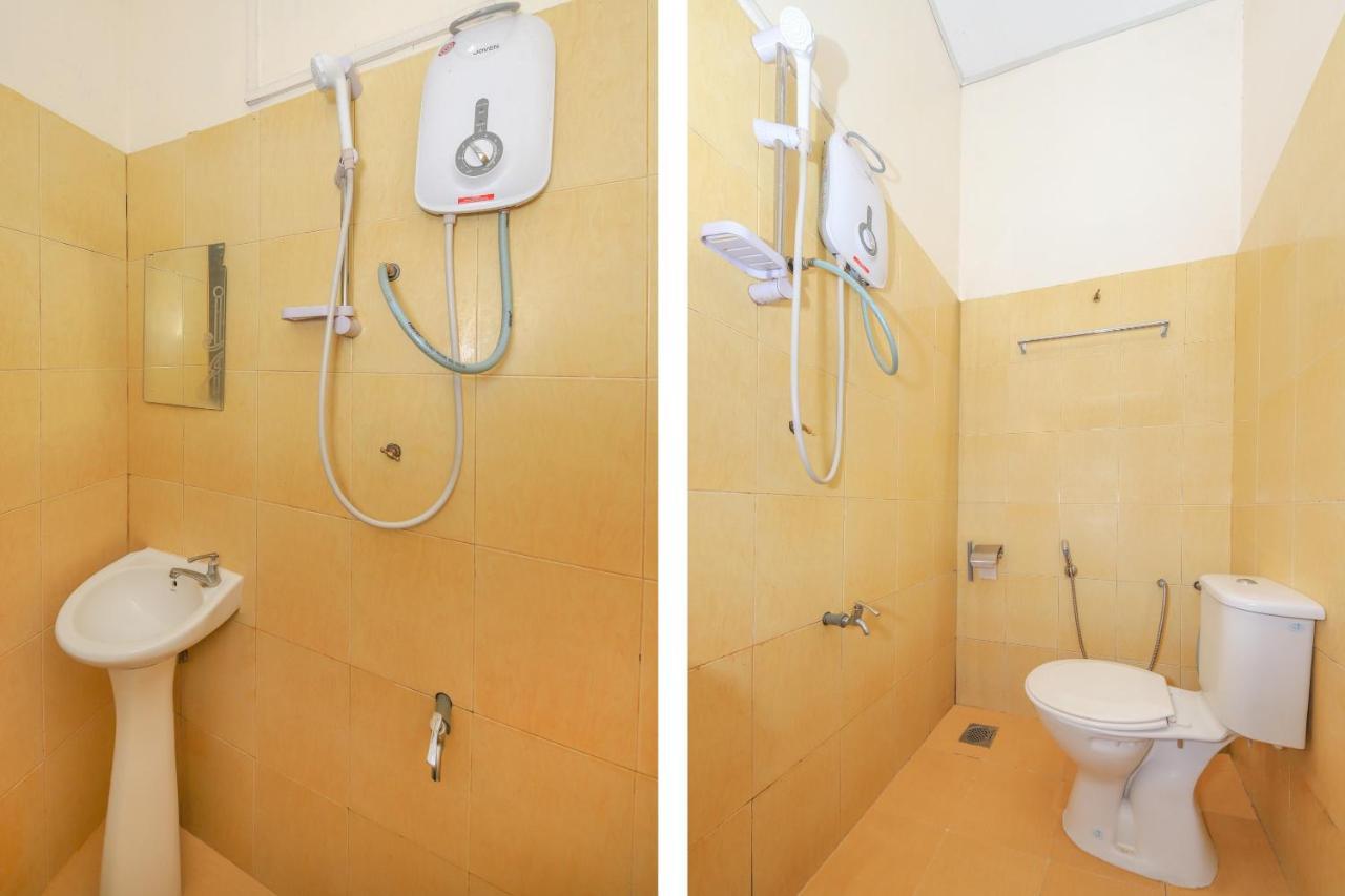 Oyo 89763 Bluewater Hotel Mersing Esterno foto