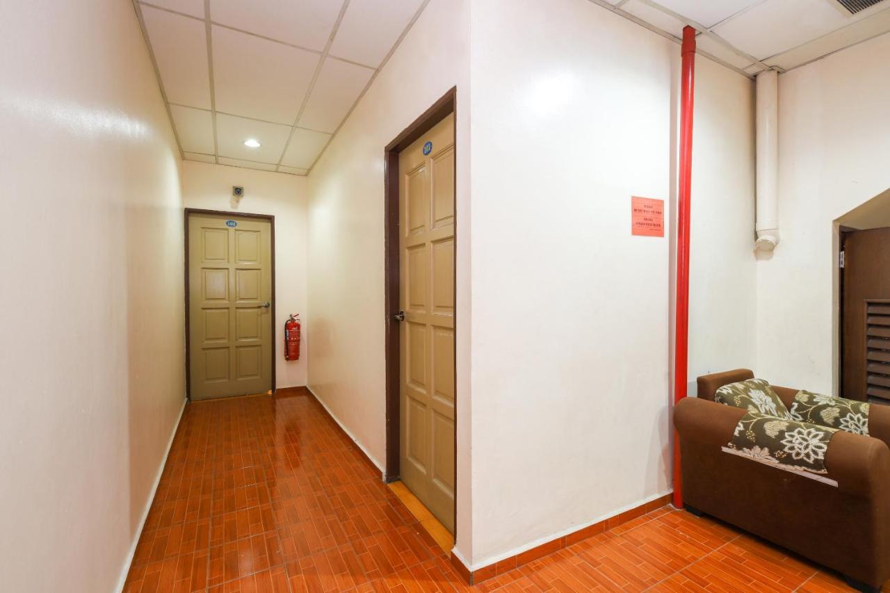 Oyo 89763 Bluewater Hotel Mersing Esterno foto