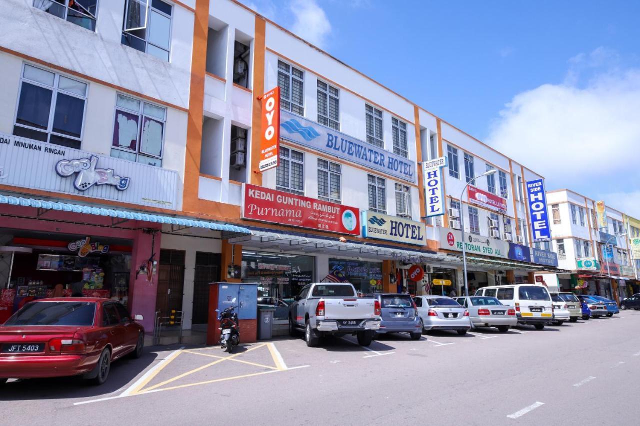 Oyo 89763 Bluewater Hotel Mersing Esterno foto