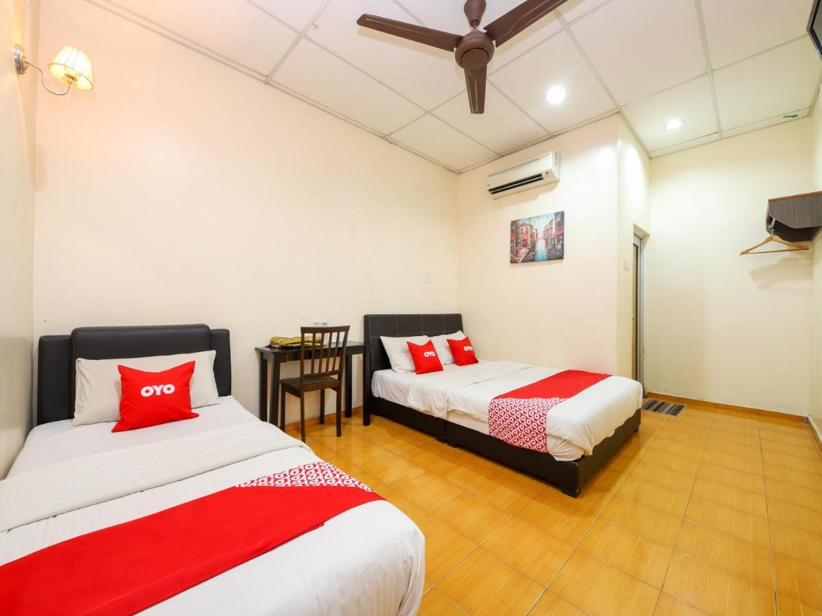 Oyo 89763 Bluewater Hotel Mersing Esterno foto