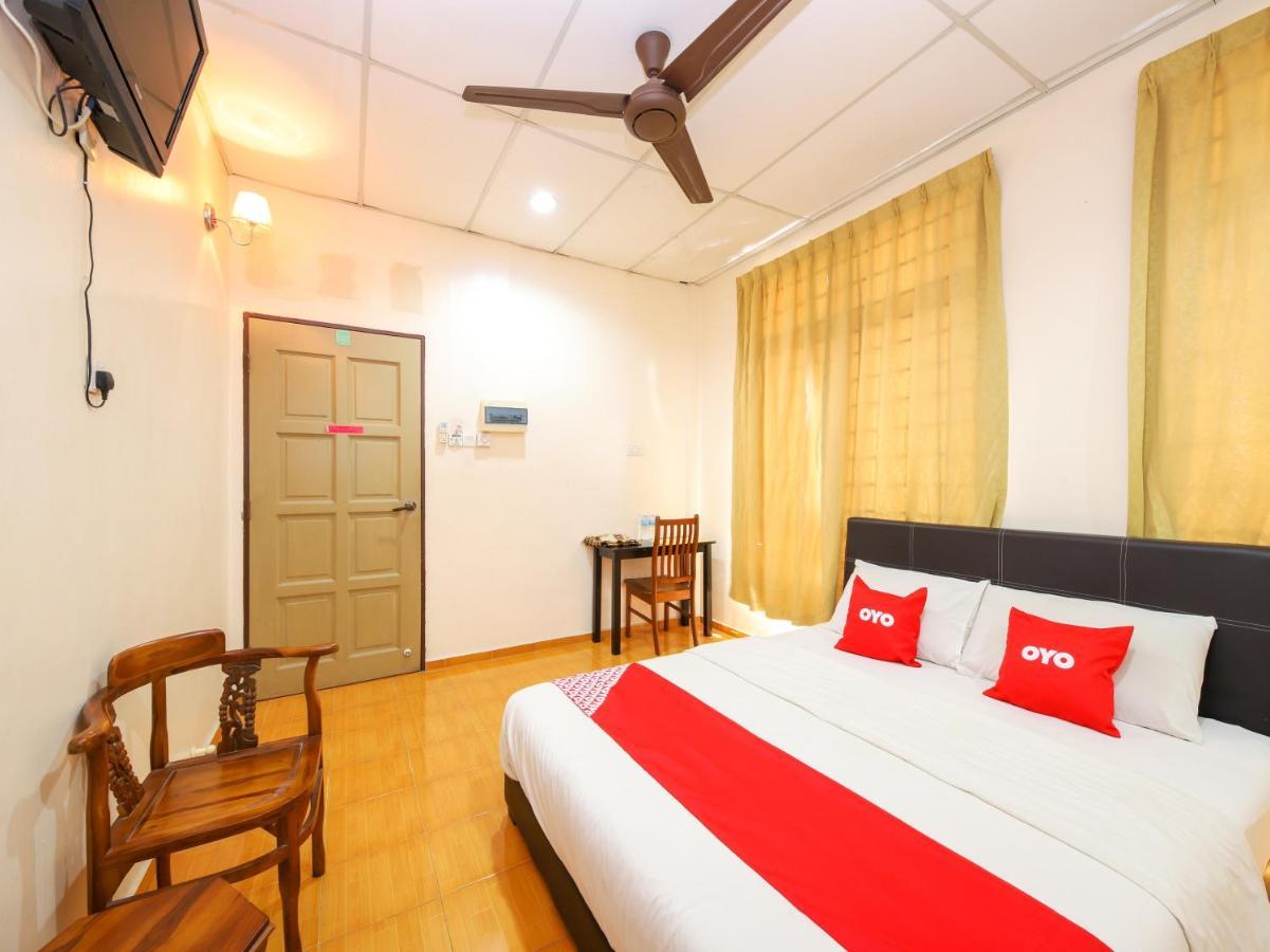 Oyo 89763 Bluewater Hotel Mersing Esterno foto