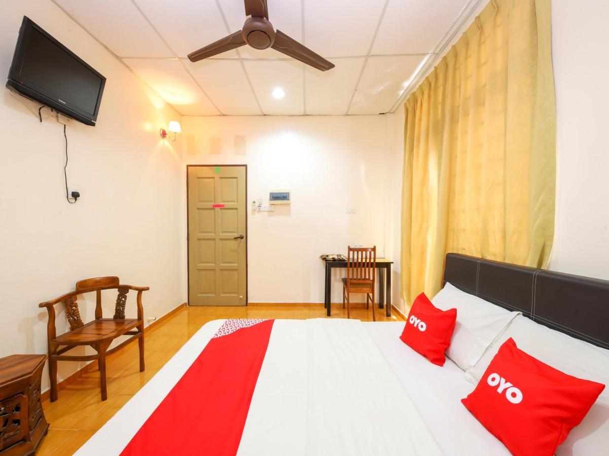 Oyo 89763 Bluewater Hotel Mersing Esterno foto