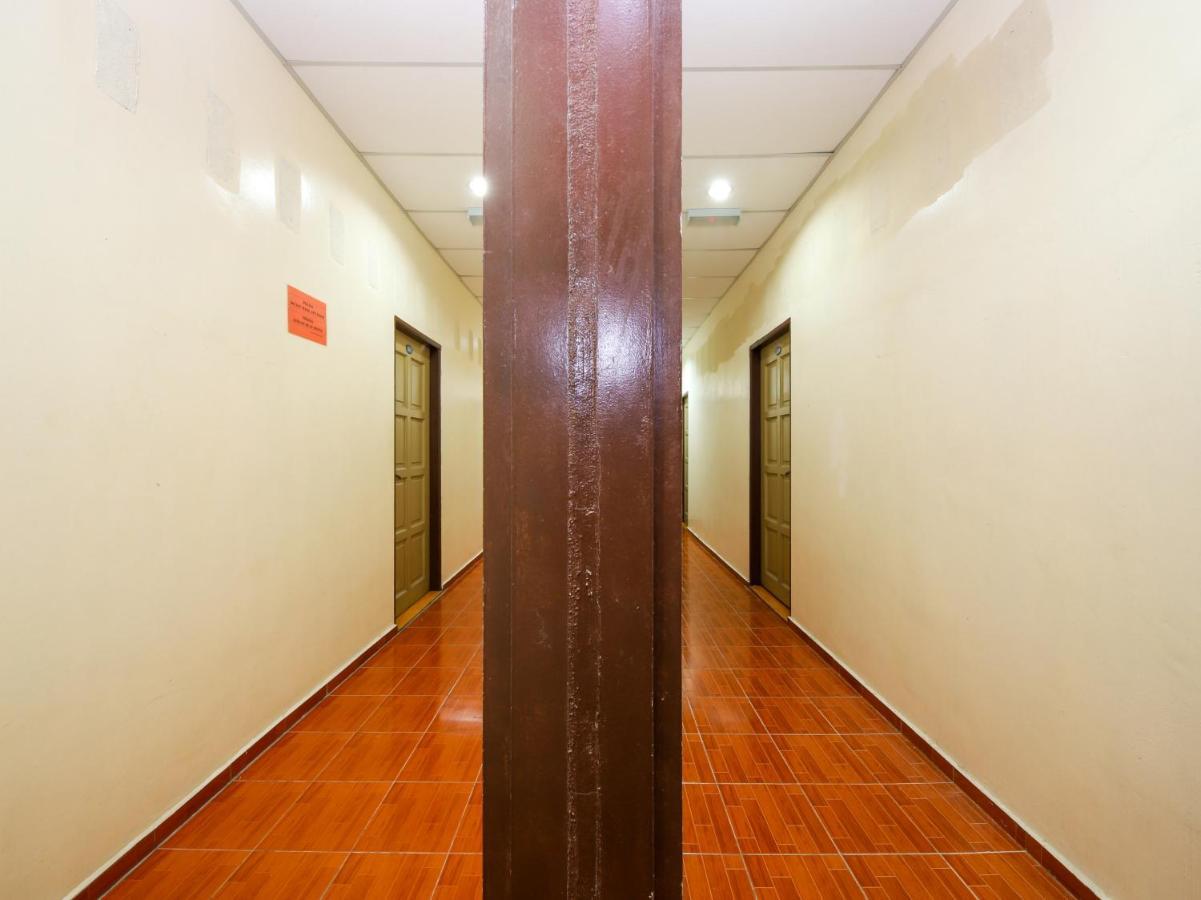 Oyo 89763 Bluewater Hotel Mersing Esterno foto